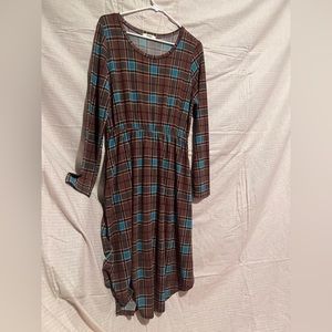 LARGE ELOGES DRESS. Pretty plaid brown and blue. cinched waist